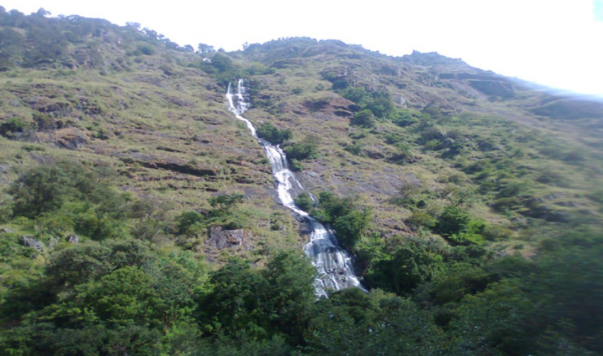 Water fall on the way Trek